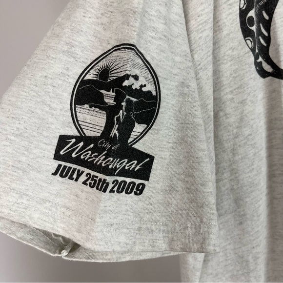 Hanes Heavyweight XL Riverfest River Run Washougal 2009 Tribal Fish Graphic Tee - Picture 4 of 8